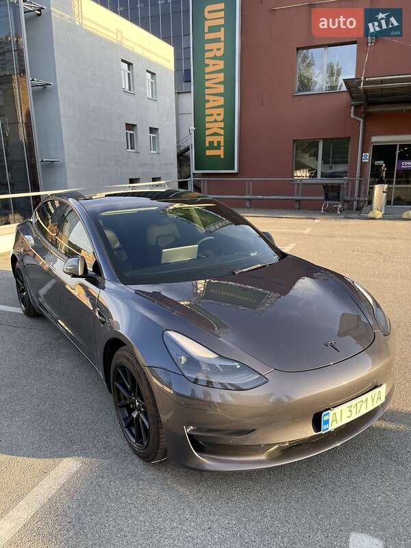 Седан Tesla Model 3 2022 в Киеве фото 17 Седан Tesla Model 3 2022 в Киеве