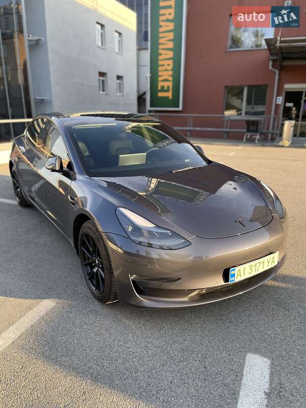 Седан Tesla Model 3 2022 в Киеве фото 18 Седан Tesla Model 3 2022 в Киеве