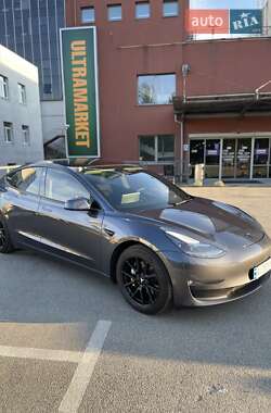 Седан Tesla Model 3 2022 в Киеве фото 19 Седан Tesla Model 3 2022 в Киеве