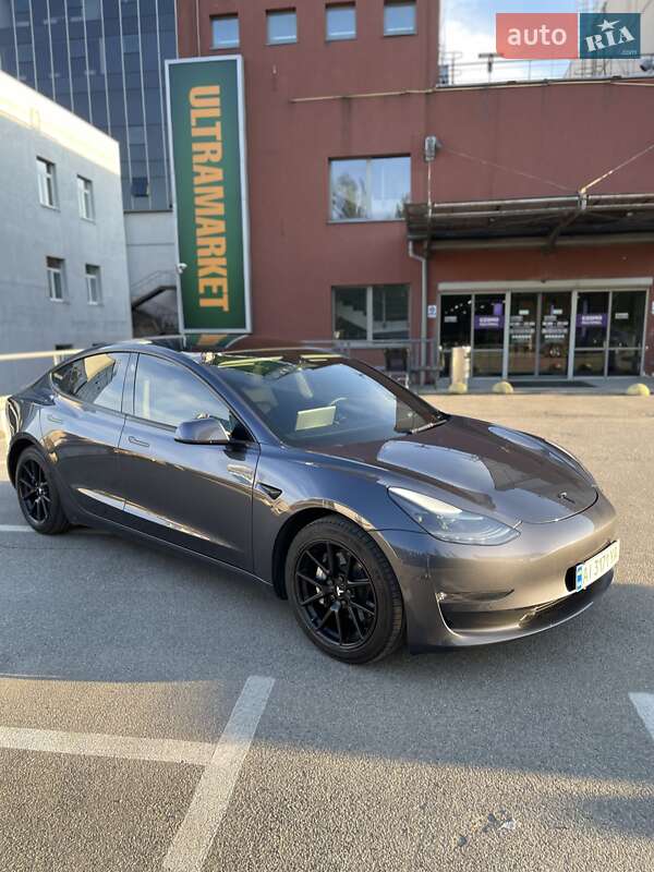 Седан Tesla Model 3 2022 в Киеве фото 19 Седан Tesla Model 3 2022 в Киеве