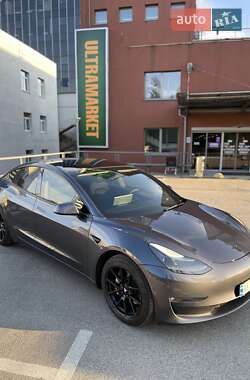 Седан Tesla Model 3 2022 в Киеве фото 20 Седан Tesla Model 3 2022 в Киеве