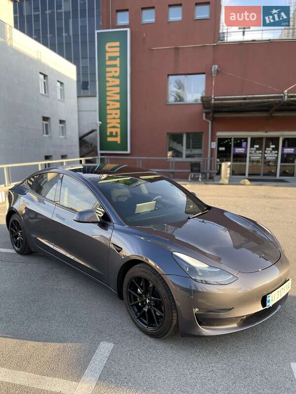 Седан Tesla Model 3 2022 в Киеве фото 20 Седан Tesla Model 3 2022 в Киеве