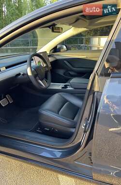 Седан Tesla Model 3 2022 в Киеве фото 25 Седан Tesla Model 3 2022 в Киеве