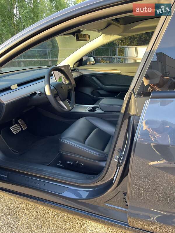 Седан Tesla Model 3 2022 в Киеве фото 25 Седан Tesla Model 3 2022 в Киеве
