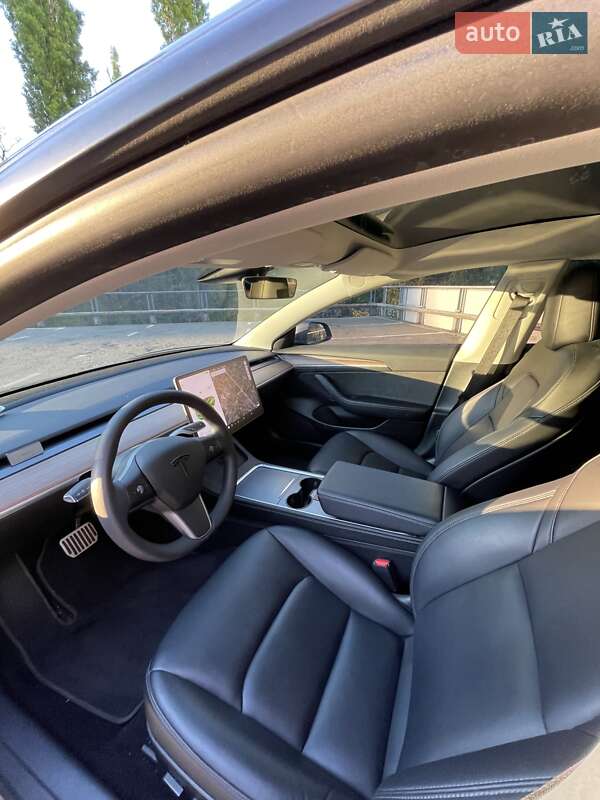 Седан Tesla Model 3 2022 в Киеве фото 26 Седан Tesla Model 3 2022 в Киеве