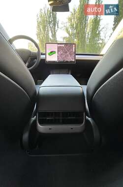 Седан Tesla Model 3 2022 в Киеве фото 32 Седан Tesla Model 3 2022 в Киеве