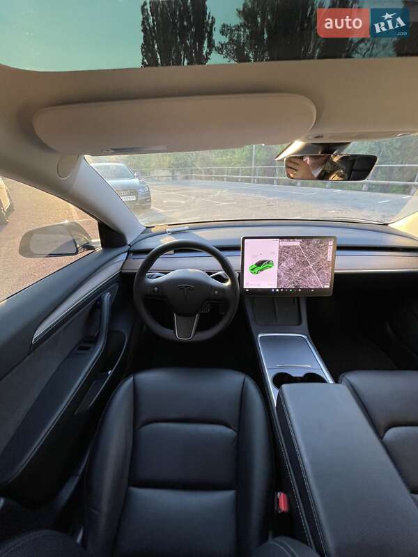 Седан Tesla Model 3 2022 в Киеве фото 34 Седан Tesla Model 3 2022 в Киеве