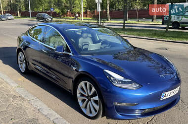 Tesla Model 3  2019