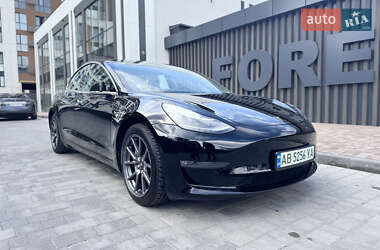 Tesla Model 3  2019