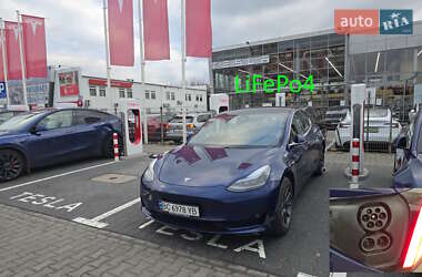 Tesla Model 3 2020