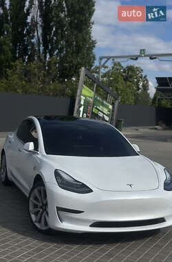 Tesla Model 3  2020