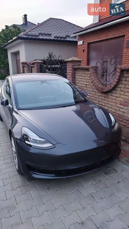 Tesla Model 3 2018