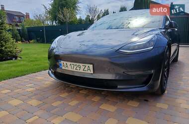 Tesla Model 3  2019