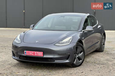 Tesla Model 3  2019