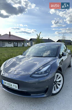 Tesla Model 3  2023