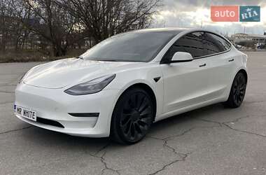 Tesla Model 3  2022