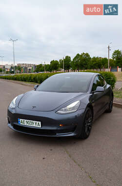 Tesla Model 3  2021
