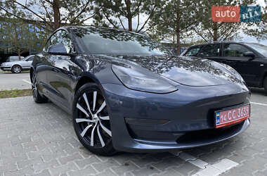Tesla Model 3  2022