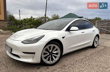 Седан Tesla Model 3 2022 в Києві