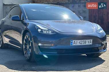 Седан Tesla Model 3 2023 в Фастове