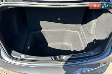 Седан Tesla Model 3 2023 в Фастове