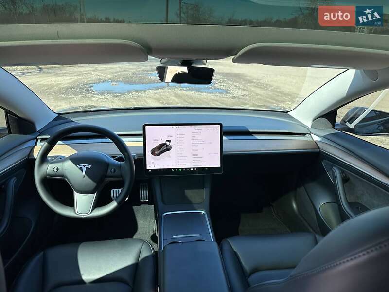 Седан Tesla Model 3 2023 в Фастове
