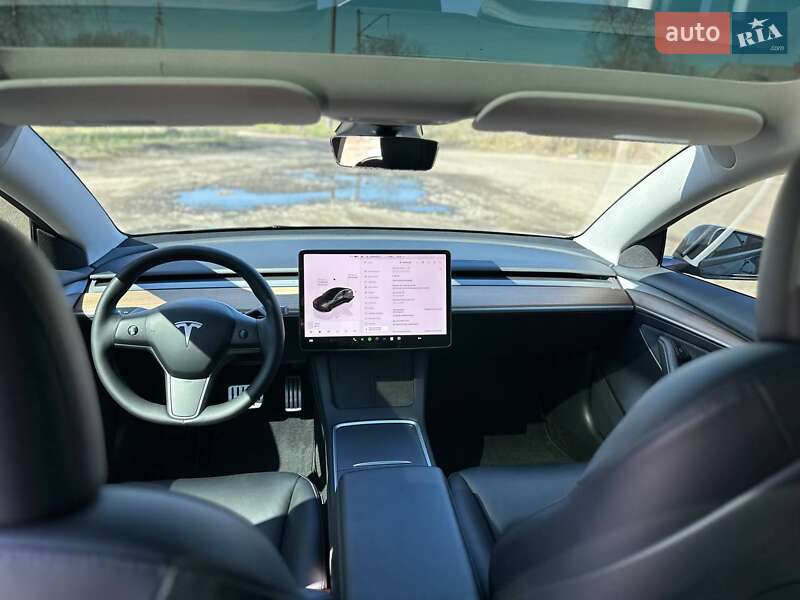 Седан Tesla Model 3 2023 в Фастове