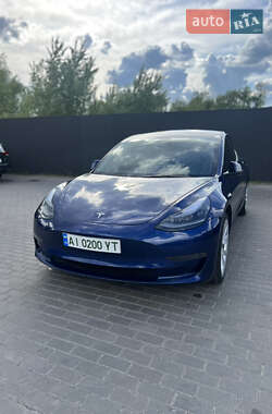 Tesla Model 3  2022