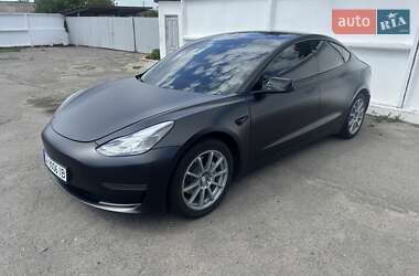 Tesla Model 3  2021