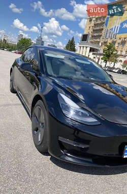 Tesla Model 3  2021