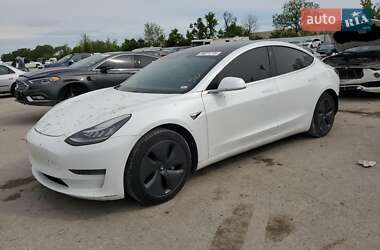 Tesla Model 3  2020