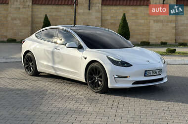 Tesla Model 3  2022