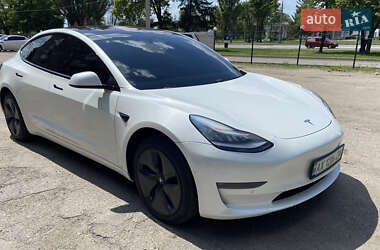 Tesla Model 3  2018