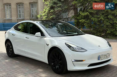 Tesla Model 3  2019