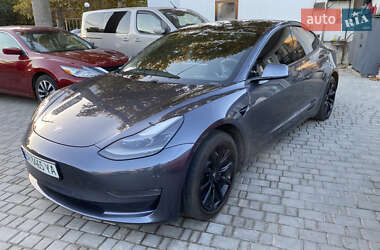 Tesla Model 3  2021