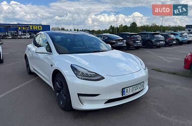 Tesla Model 3  2020