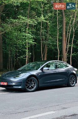 Tesla Model 3  2023