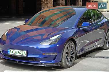 Tesla Model 3  2023