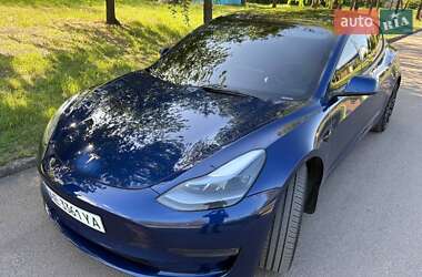 Tesla Model 3  2022