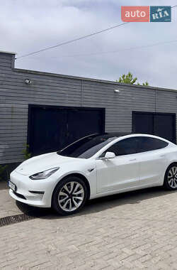 Tesla Model 3  2018