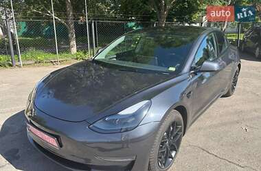 Tesla Model 3  2023