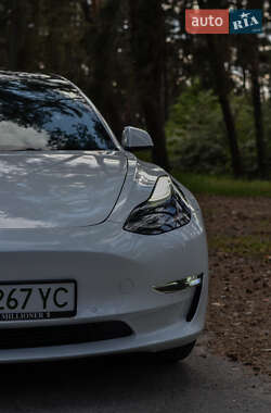Седан Tesla Model 3 2021 в Черкассах