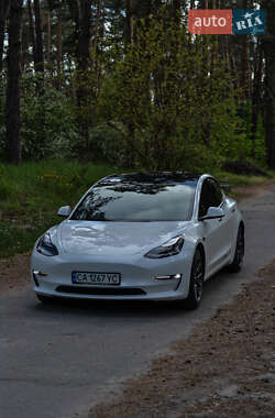 Седан Tesla Model 3 2021 в Черкассах