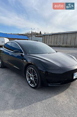 Tesla Model 3  2019