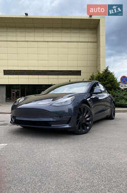 Tesla Model 3  2021