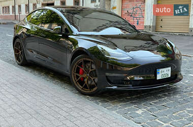 Tesla Model 3  2018