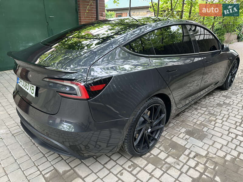 Седан Tesla Model 3 2024 в Черноморске