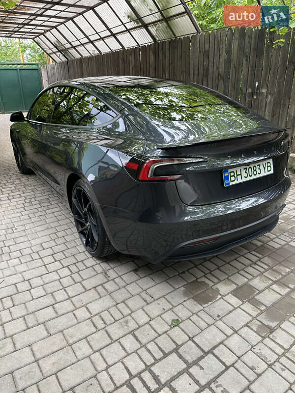 Седан Tesla Model 3 2024 в Черноморске