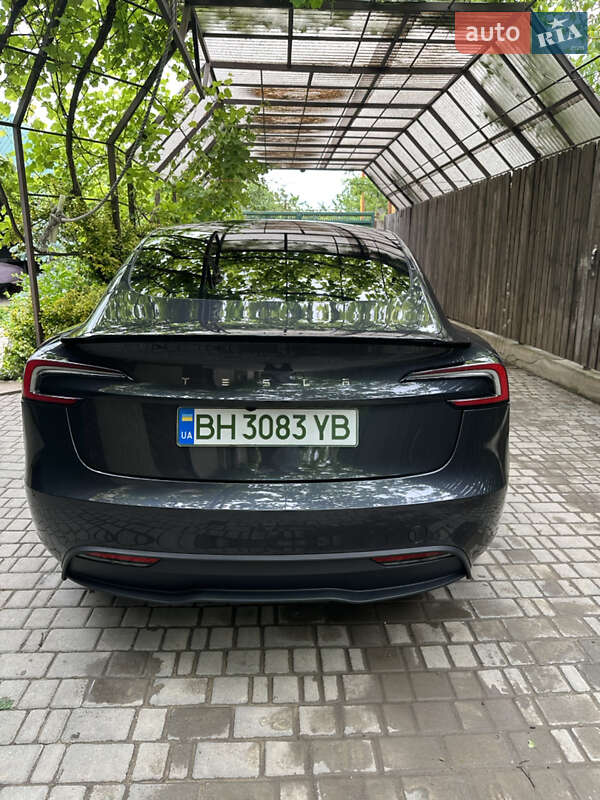 Седан Tesla Model 3 2024 в Черноморске