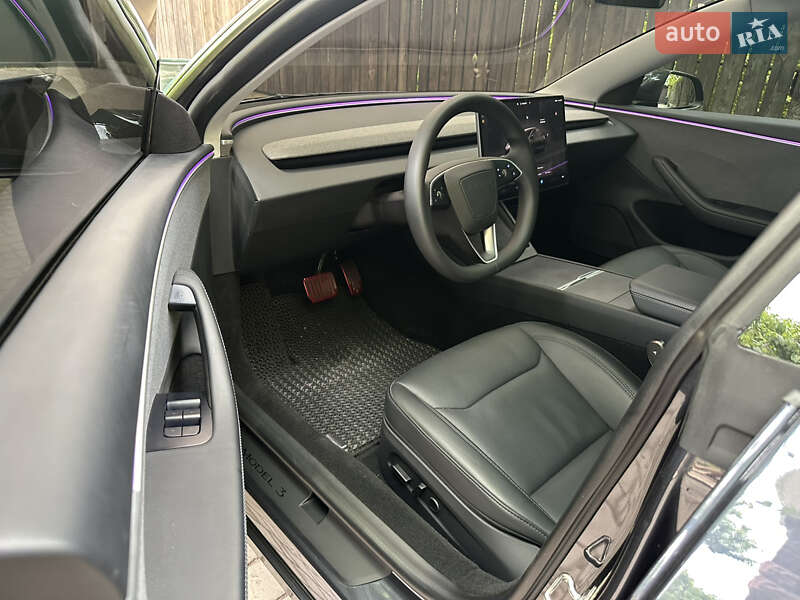 Седан Tesla Model 3 2024 в Черноморске